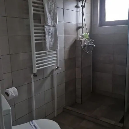Vendégház Resedinta Printeselor Vadu